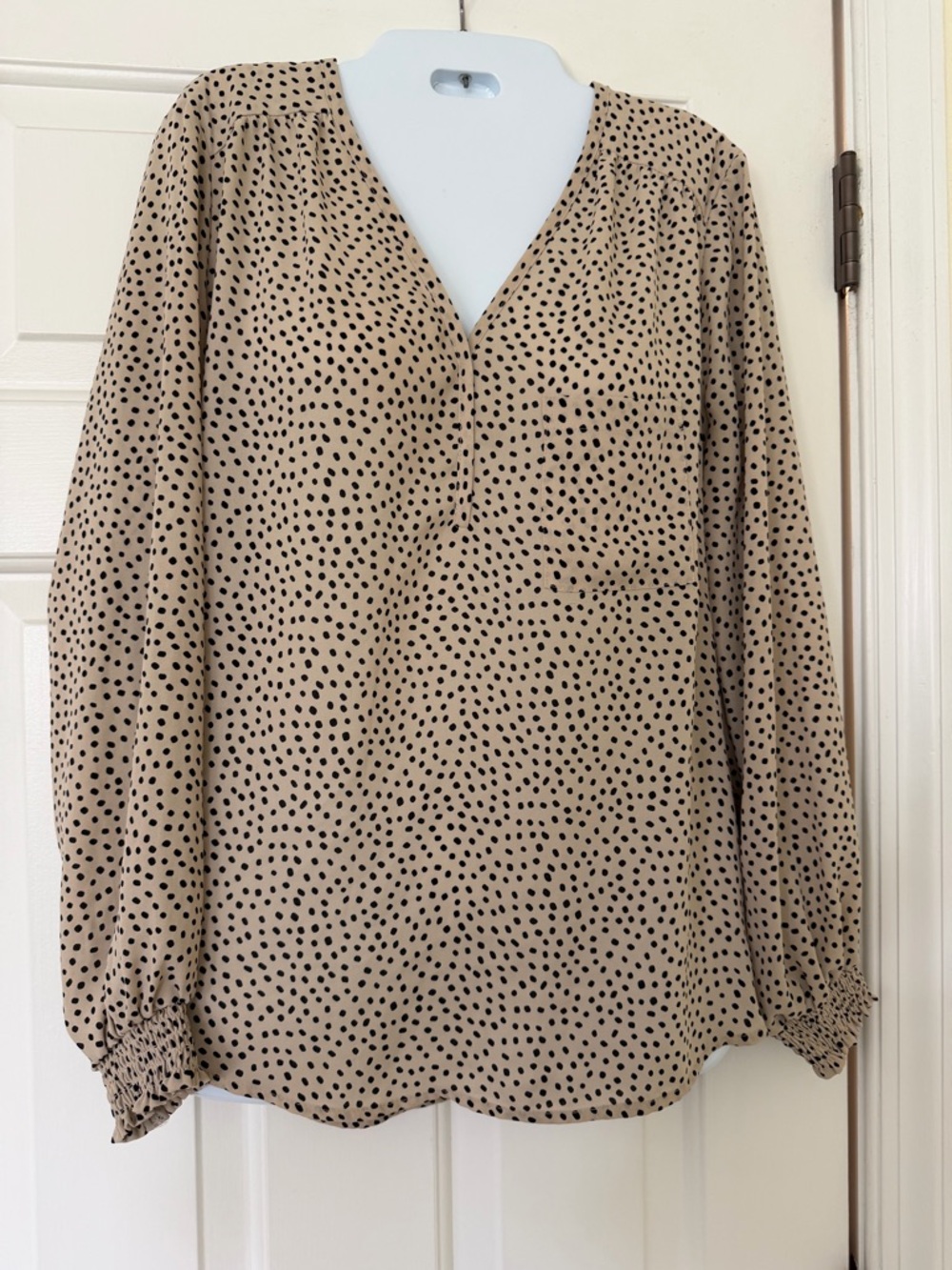 Pleione Polka Dot Blouse Size M Beige Black Long Sleeve Smocked Cuff